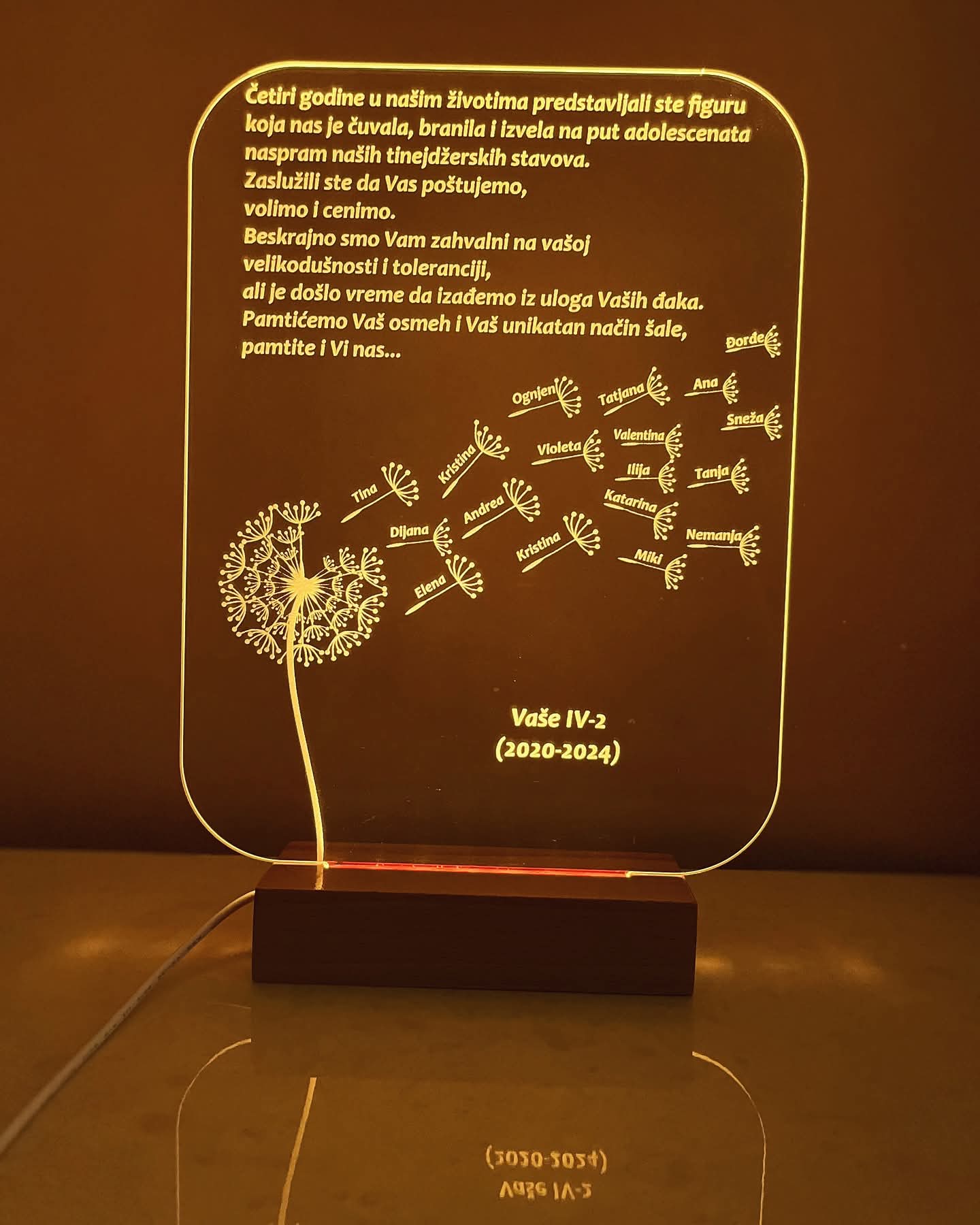 Led lampa poklon za kraj školske godine